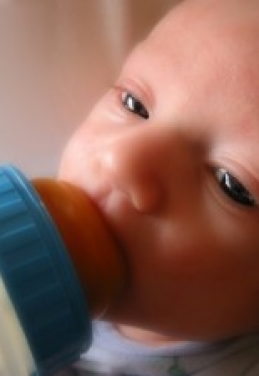 Quelles boissons donner à bébé jusqu?à 6 mois ?